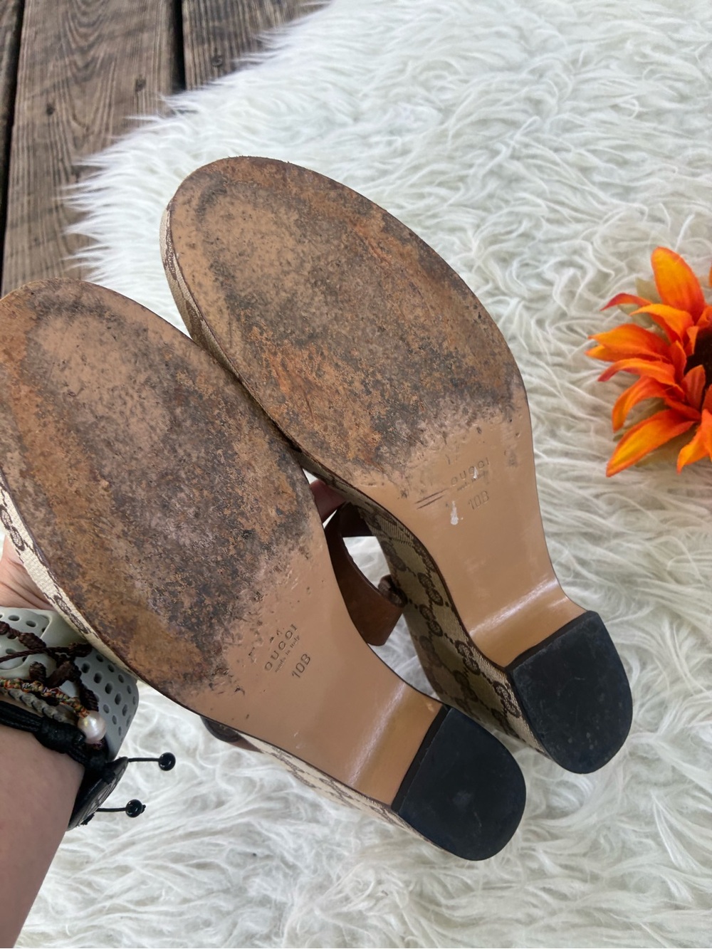 One day sale 🌺GORGEOUS VINTAGE GUCCI PLATFORM SANDALS🌺 - Picture 11 of 13